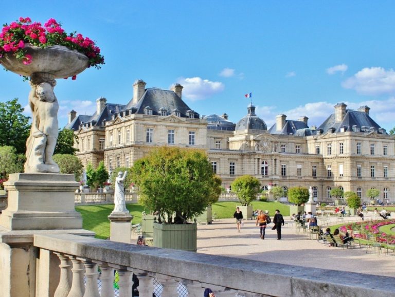 Pariz