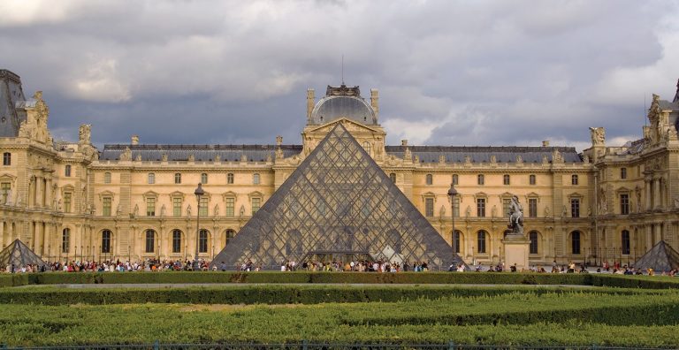 Pariz